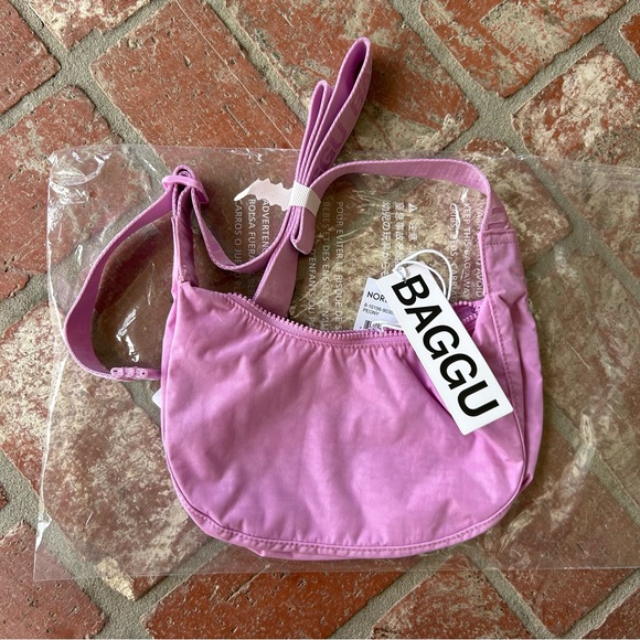 NWT Peony Baggu Crossbody Bag - Picture 1 of 2